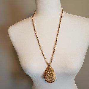 Roget Teardrop Oval Open Work Pendant Necklace.